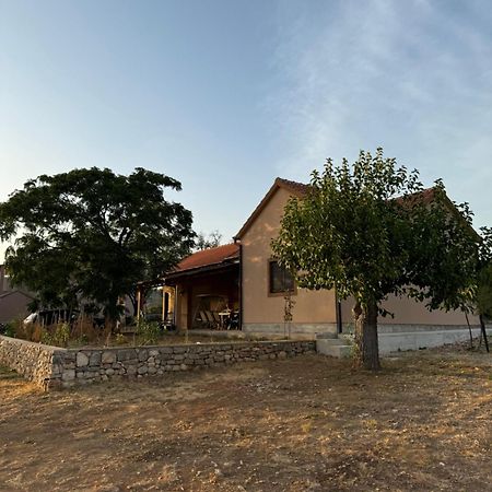 Вилла Relax And Unwind: Family-Friendly House Near Zadar In Zagrad Экстерьер фото