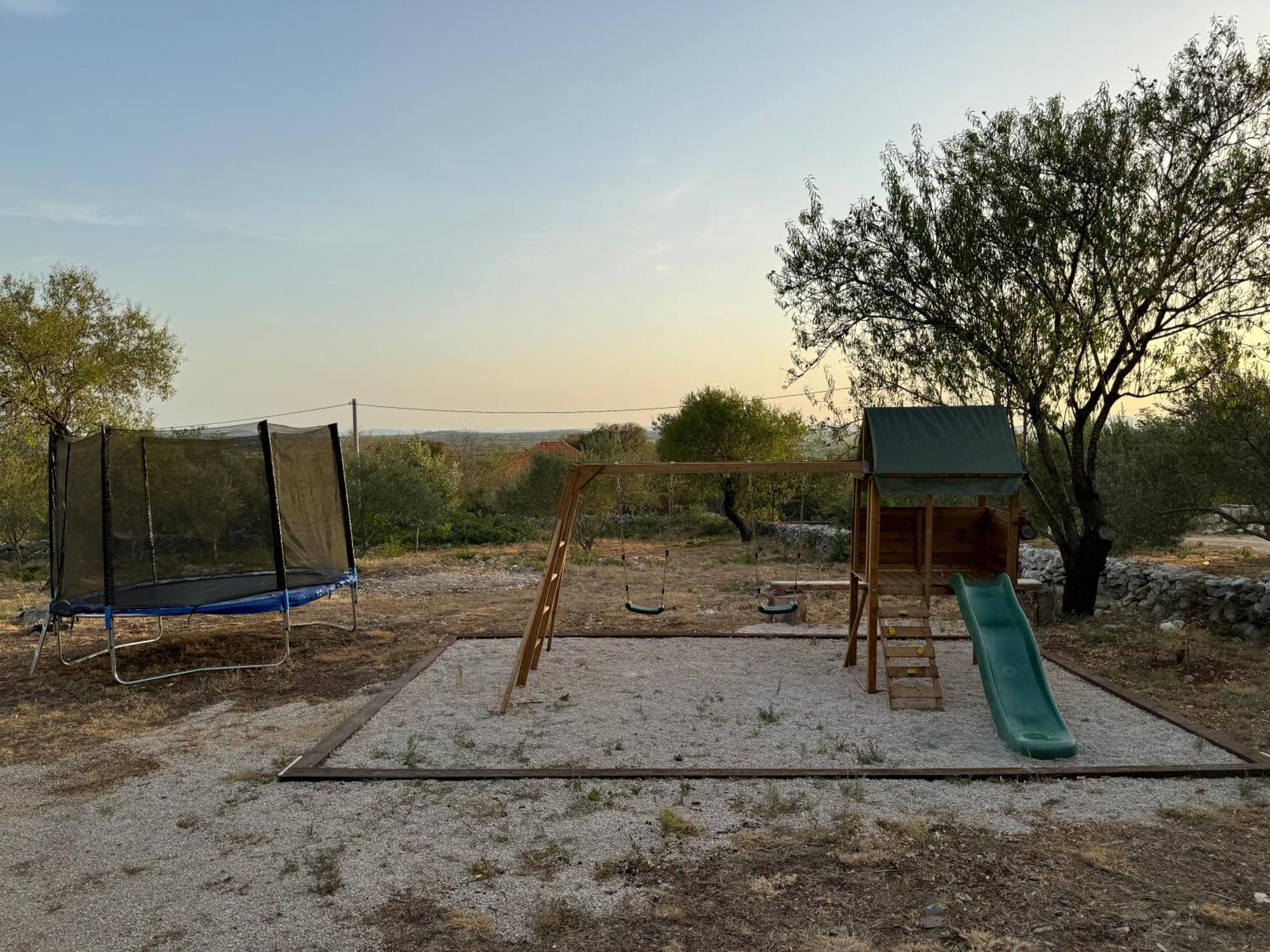 Вилла Relax And Unwind: Family-Friendly House Near Zadar In Zagrad Экстерьер фото